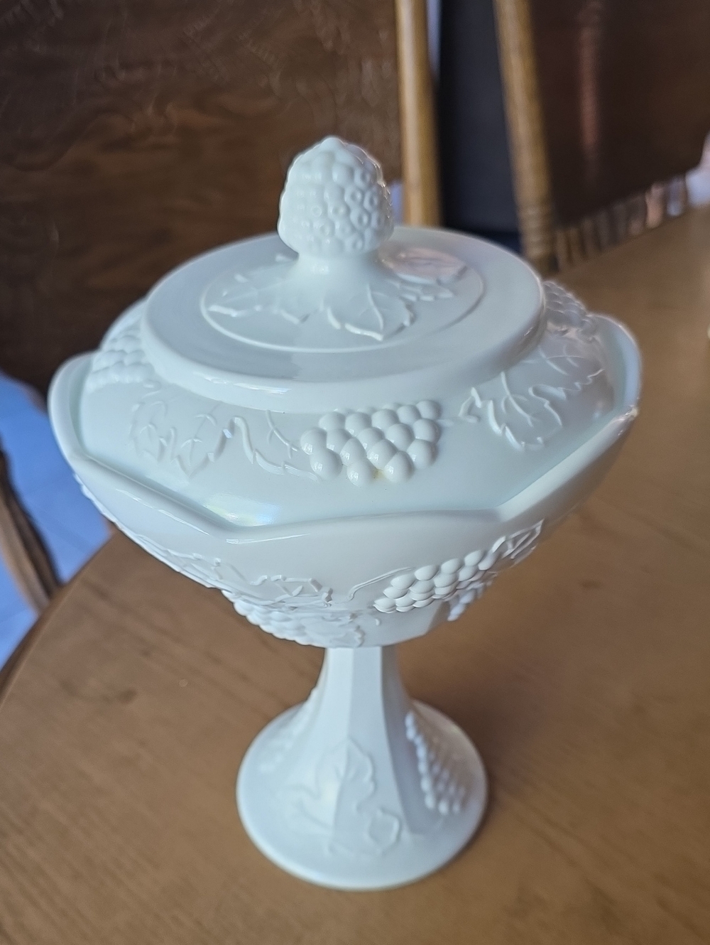 White Covered Pedestal Compote Bowl - Decorative Home Dining Centerpiece